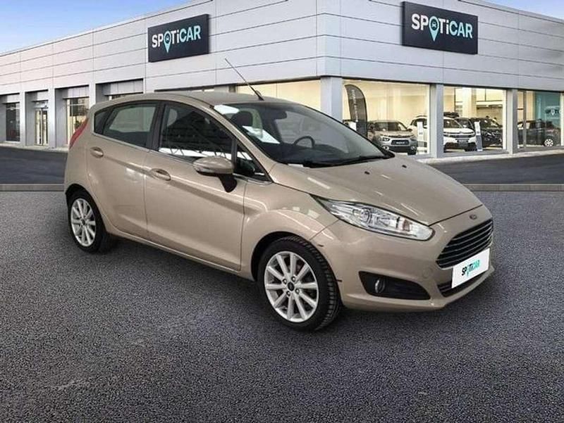 Gris Usado 2015 Ford Fiesta Trend Utilitario | 10.000 € (Precio justo) - Imagen 1/4