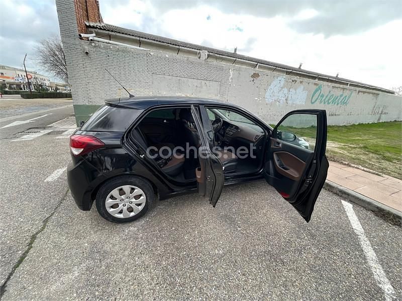 Occasion Hyundai i20 84 ch (61 kW) 2015 Noir Berline