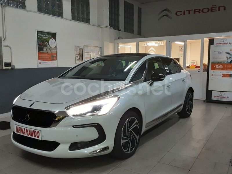 Blanco Usado 2018 DS Automobiles DS5 Style Utilitario | 17.900 € (Un poco caro) - Imagen 1/4