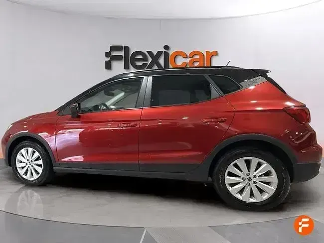 Usado Seat Arona Style 95 CV (69 kW) 2025 Gris / plata SUV