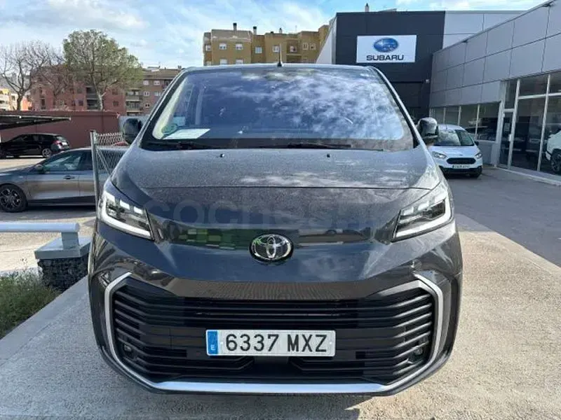 Usado Toyota Proace Verso Advance 180 CV (132 kW) 2025 Gris / plata Familiar