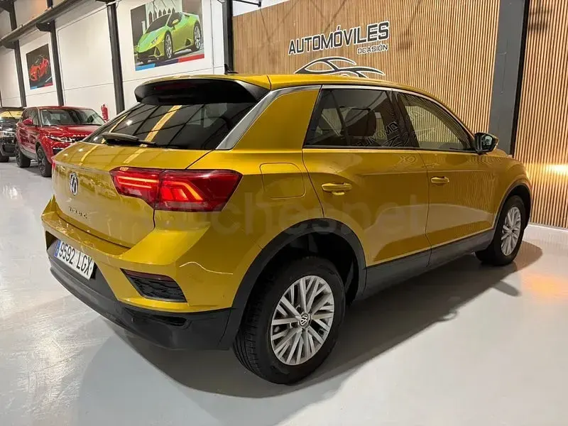 Usado VW T-Roc Advance 115 CV (84 kW) 2020 Amarillo SUV