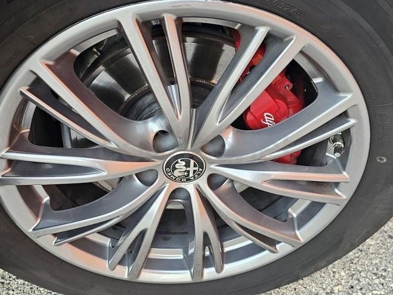 Usado Alfa Romeo Stelvio Competizione 160 CV (117 kW) 2022 Azul SUV