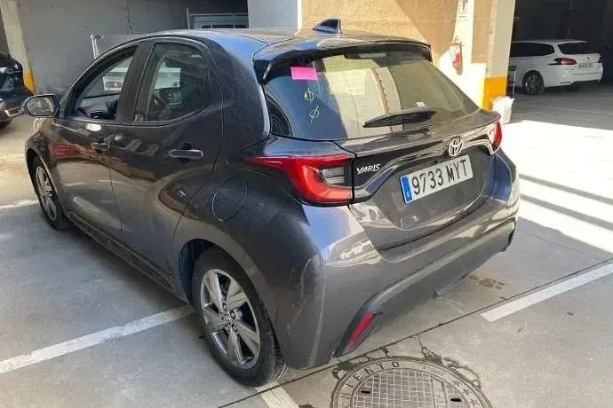 Usado Toyota Yaris Active 116 CV (85 kW) 2025 Utilitario