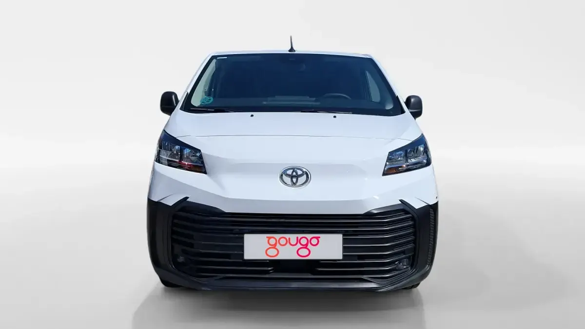 Usado Toyota Proace 120 CV (88 kW) 2024 Blanco Monovolumen