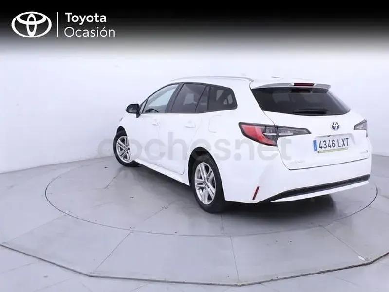 Usado Toyota Corolla Active 122 CV (89 kW) 2022 Blanco Familiar