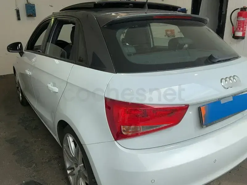 Usado Audi A1 Sportback Ambition 143 CV (105 kW) 2013 Blanco Utilitario