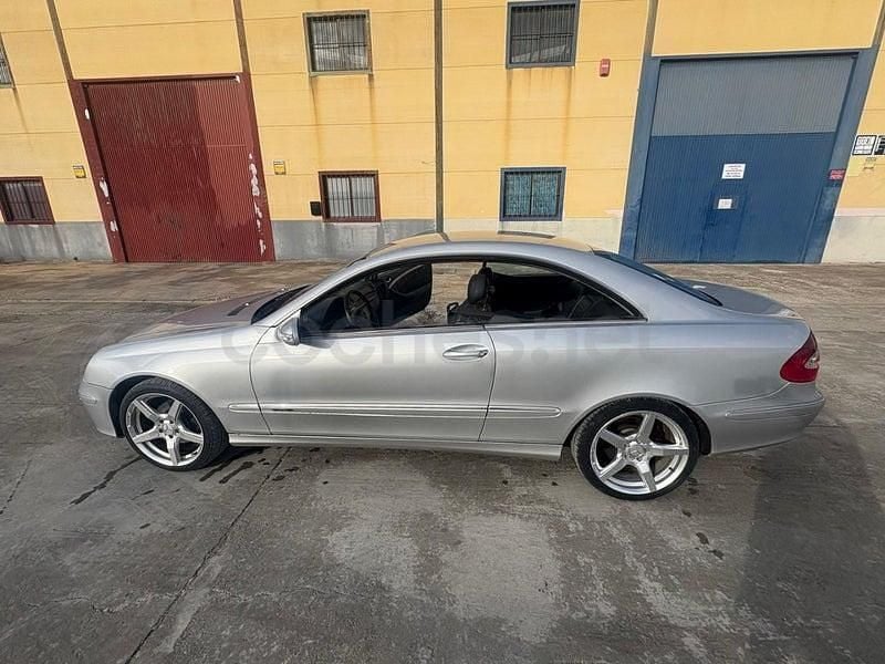 Usado Mercedes CLK270 Elegance 170 CV (125 kW) 2003 Gris / plata Coupe