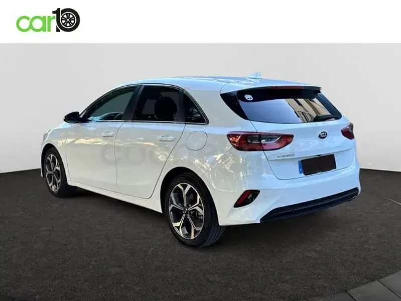 Usado Kia Ceed 115 CV (84 kW) 2019 Blanco Utilitario