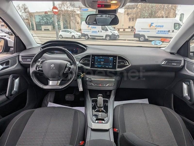 Usado Peugeot 308 Allure 130 CV (95 kW) 2021 Blanco Berlina