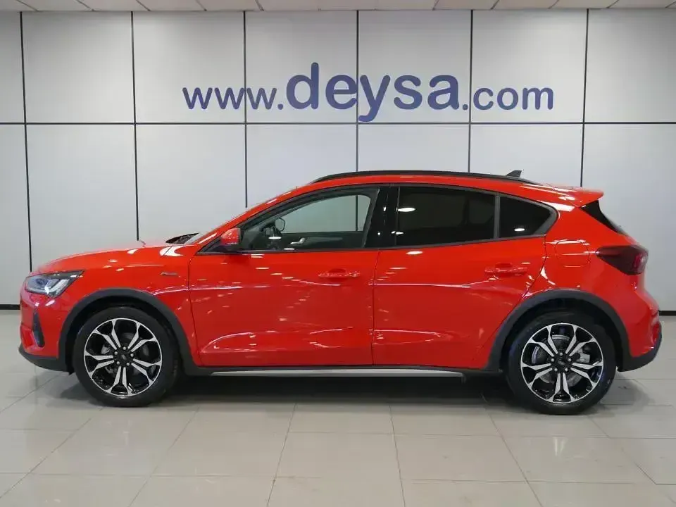 Usado Ford Focus Active 155 CV (114 kW) 2022 Rojo Berlina
