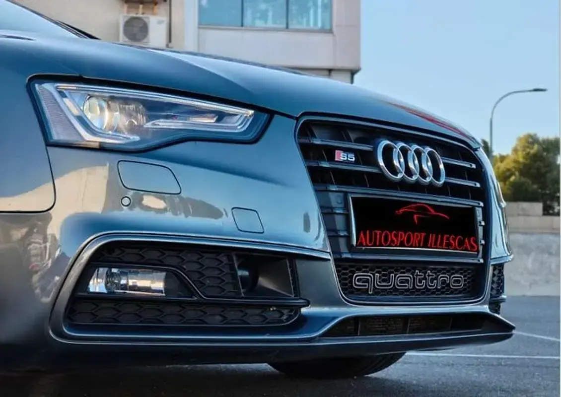 Usado Audi S5 S-Line 333 CV (244 kW) 2016 Gris Coupe