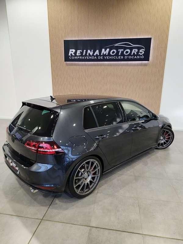 Usado VW Golf VII GTI 230 CV (169 kW) 2014 Gris Utilitario