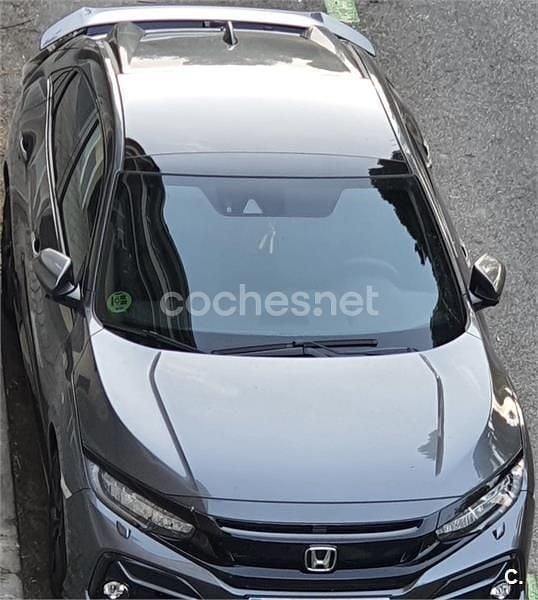 Usado Honda Civic Executive 126 CV (92 kW) 2020 Gris / plata Berlina