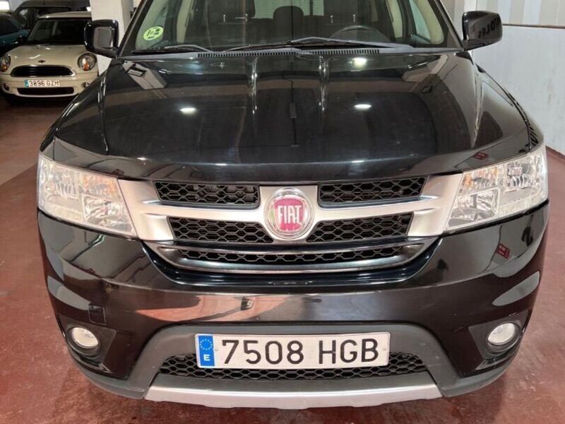 Usado Fiat Freemont Urban 140 CV (102 kW) 2011 Negro SUV