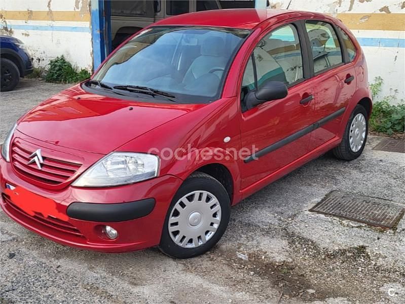 Usado Citroën C3 70 CV (51 kW) 2004 Rojo Berlina