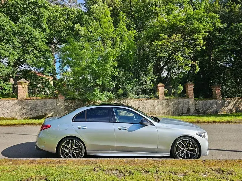 Usado Mercedes C220 200 CV (147 kW) 2021 Gris / plata Berlina