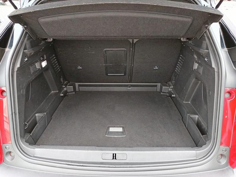 Usado Peugeot 3008 GT-line 130 CV (95 kW) 2018 Rojo SUV