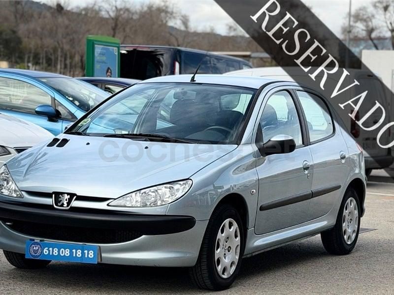 Usado Peugeot 206 75 CV (55 kW) 2005 Azul Berlina
