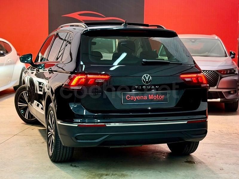 Usado VW Tiguan Life 150 CV (110 kW) 2021 Negro SUV
