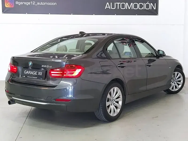 Usado BMW 320 184 CV (135 kW) 2012 Gris / plata Berlina