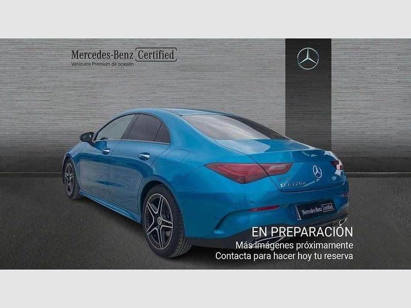 Usado Mercedes CLA220 190 CV (139 kW) 2025 Azul Berlina