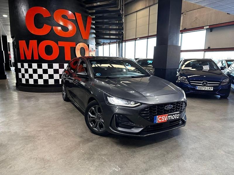 Usado Ford Focus ST-Line 126 CV (92 kW) 2023 Gris Berlina