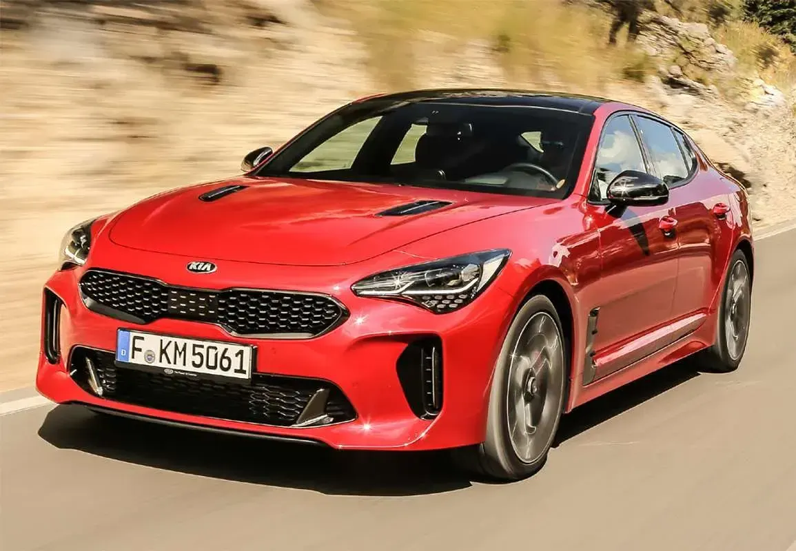Usado Kia Stinger GT-Line 200 CV (147 kW) 2017 Negro Utilitario