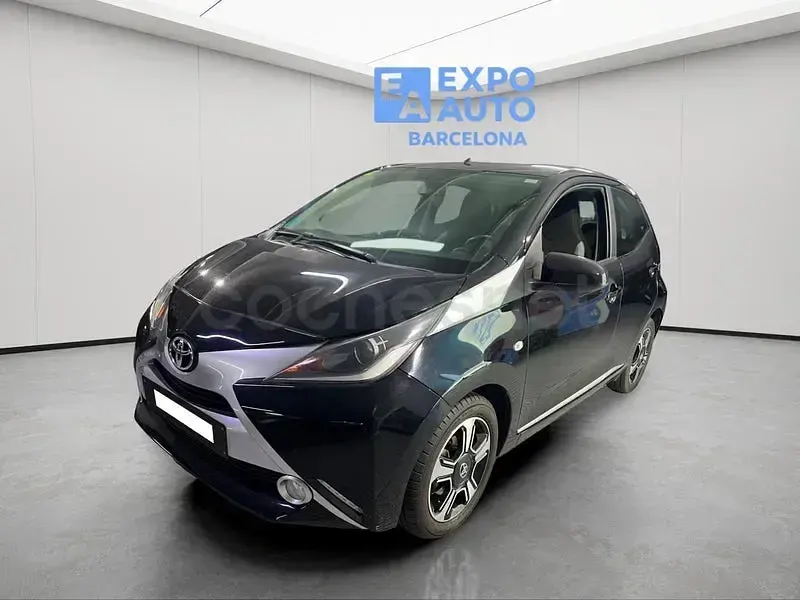 Usado Toyota Aygo X-play 72 CV (52 kW) 2015 Negro Utilitario