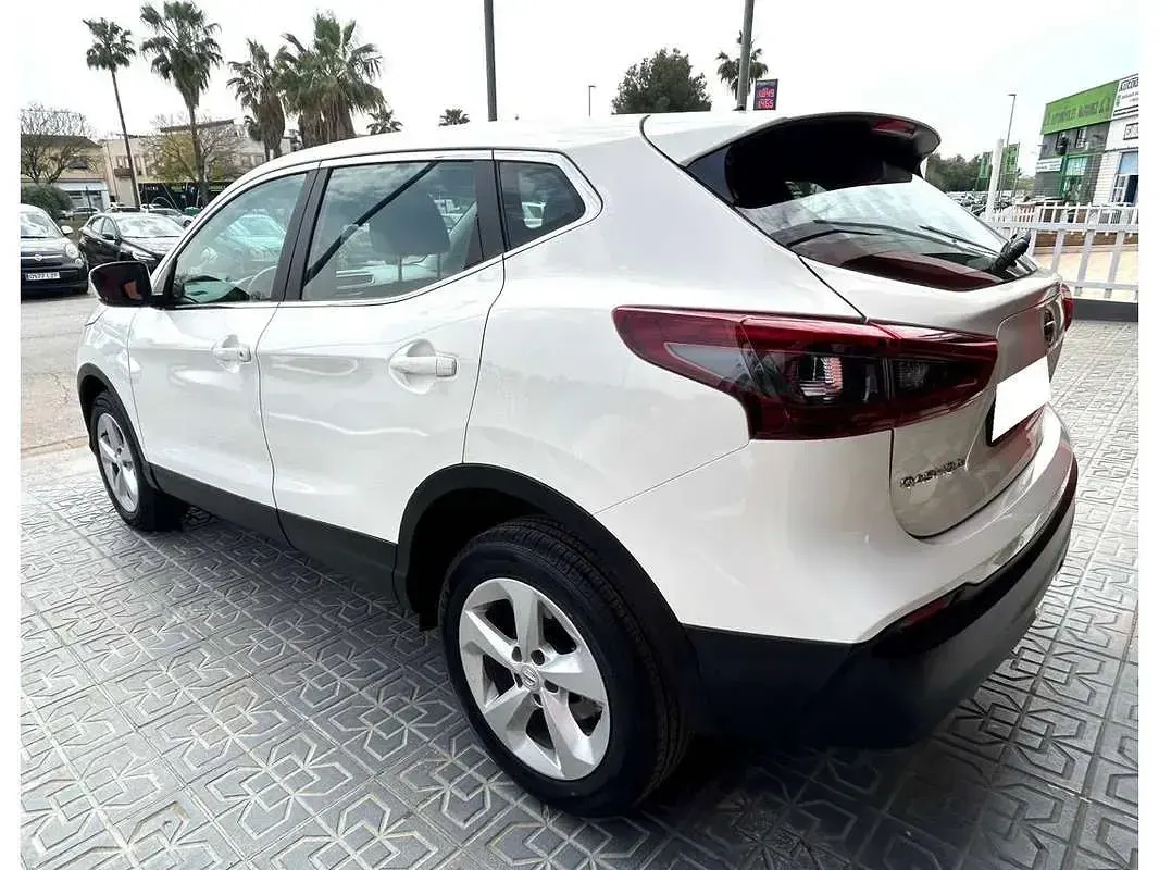 Usado Nissan Qashqai Acenta 116 CV (85 kW) 2021 Blanco SUV