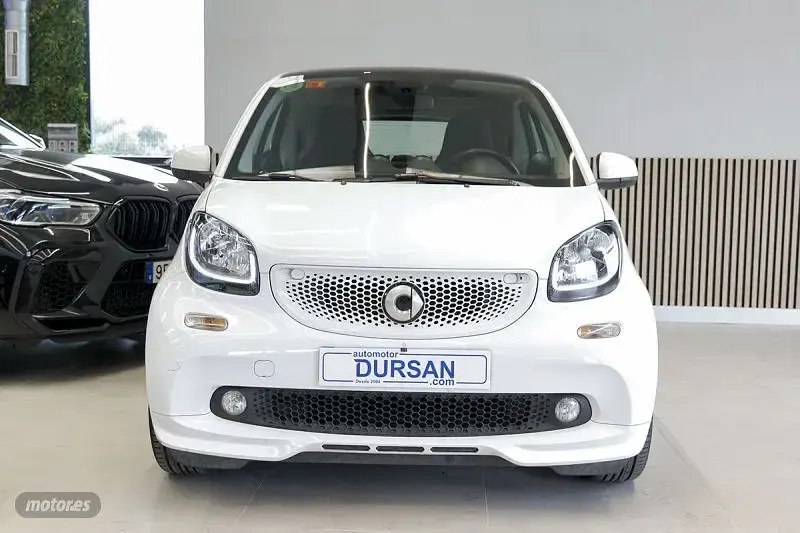 Usado Smart ForTwo Coupé Brabus 90 CV (66 kW) 2018 Blanco Coupe