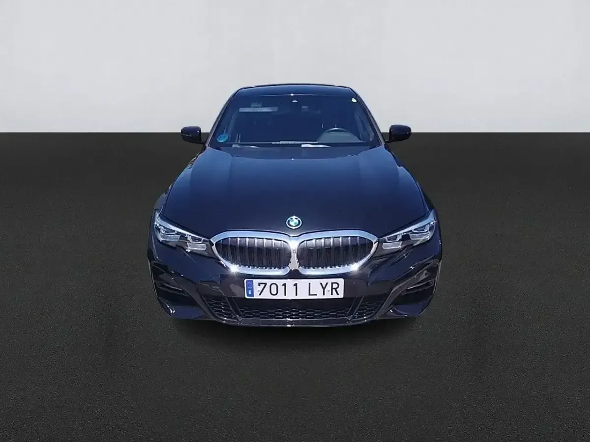 Usado BMW 320e Comfort Edition 204 CV (150 kW) 2022 Negro Berlina