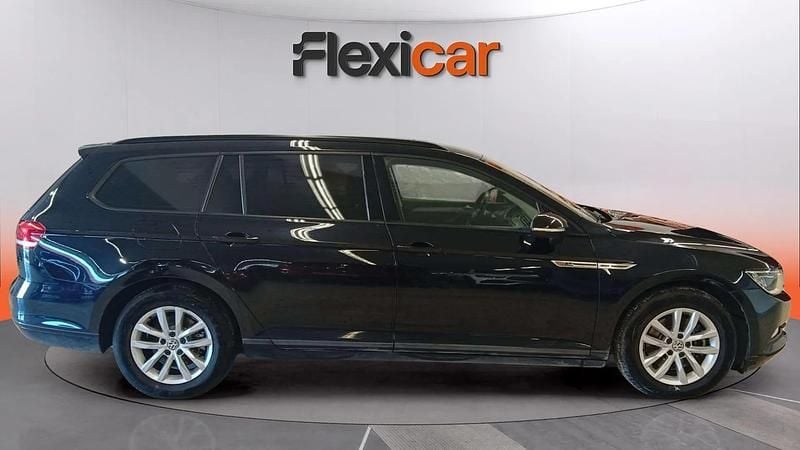 Usado VW Passat Advance 120 CV (88 kW) 2017 Negro Familiar