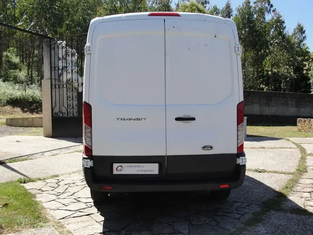 Usado Ford Transit 125 CV (91 kW) 2015 Blanco Van
