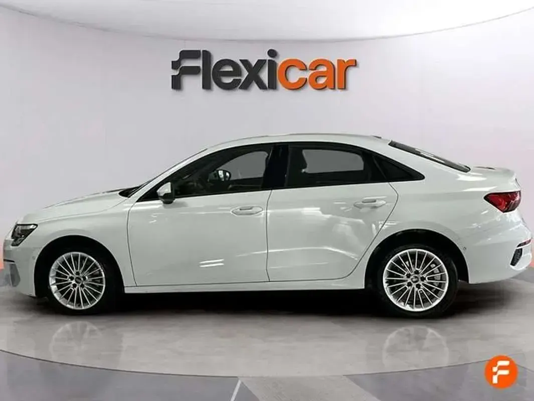 Usado Audi A3 150 CV (110 kW) 2021 Blanco Berlina