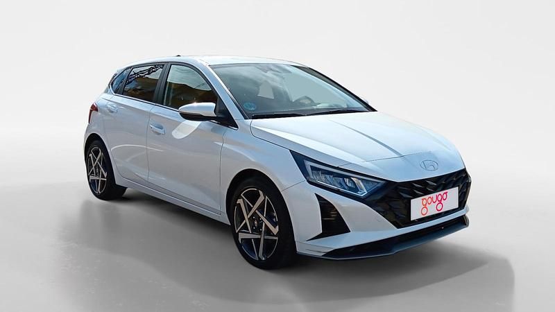 Usado Hyundai i20 100 CV (73 kW) 2025 Blanco Utilitario