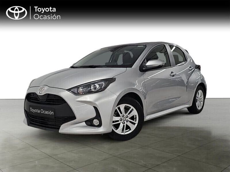Gris Usado 2024 Toyota Yaris Edition Berlina | 17.890 € (Buen precio) - Imagen 1/4