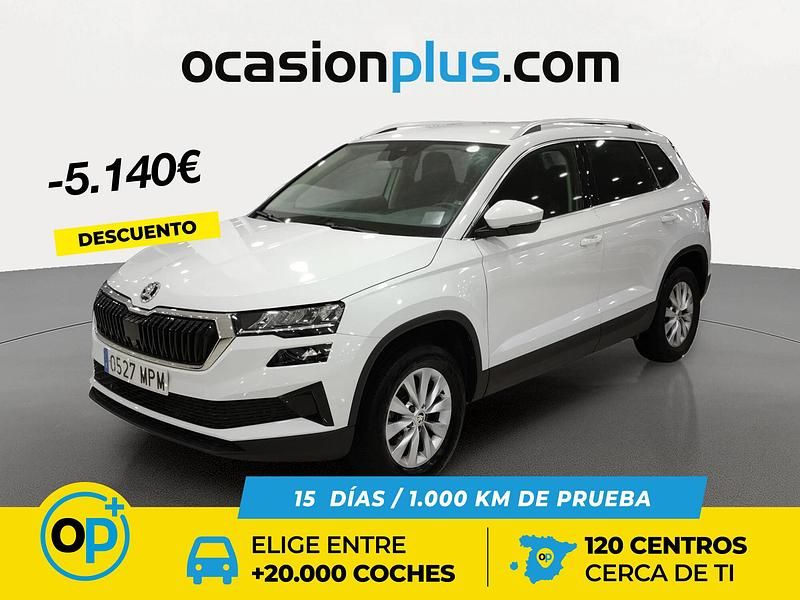 Usado Skoda Karoq Selection 115 CV (84 kW) 2024 Blanco SUV