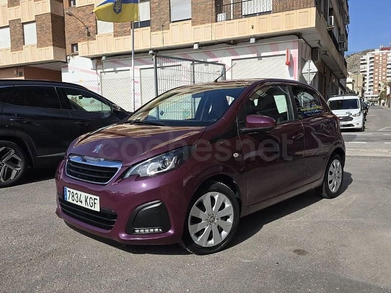 Usado Peugeot 108 Allure 69 CV (50 kW) 2017 Violeta / lila Utilitario
