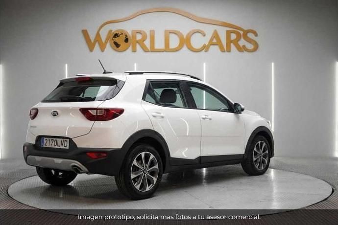 Usado Kia Stonic 100 CV (73 kW) 2021 SUV