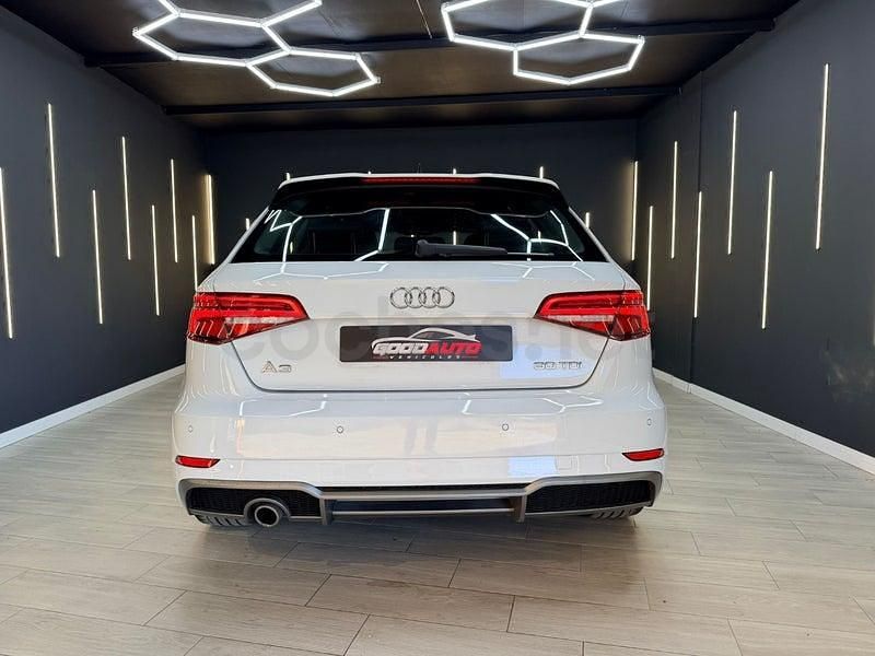 Usado Audi A3 S-Line 116 CV (85 kW) 2019 Blanco Berlina
