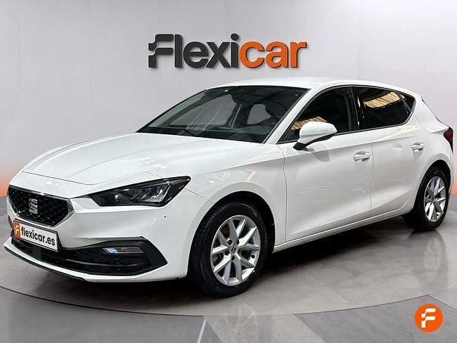 Usado Seat Leon Style 115 CV (84 kW) 2021 Blanco