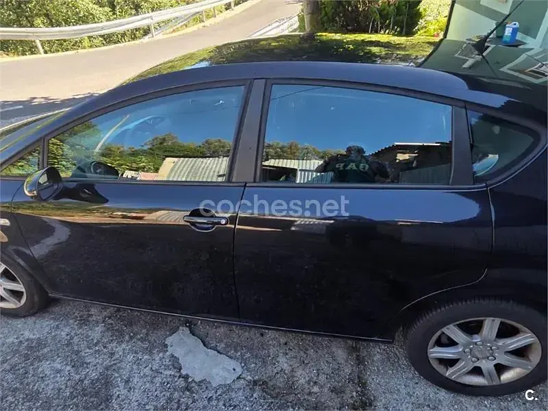 Usado Seat Leon Reference 105 CV (77 kW) 2007 Negro Utilitario