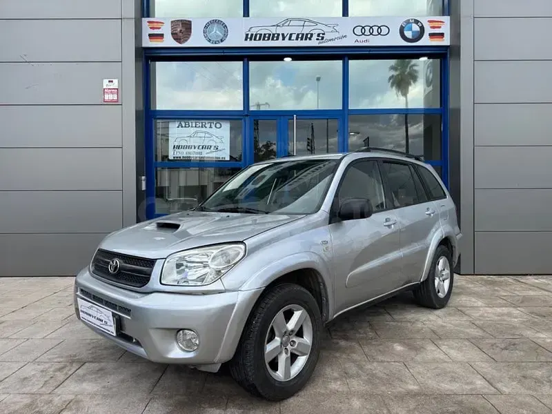 Usado Toyota RAV4 Executive 116 CV (85 kW) 2005 Gris / plata SUV