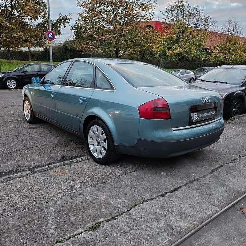 Usado Audi A6 165 CV (121 kW) 1997 Azul Berlina
