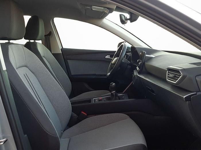 Usado Seat Leon Style 110 CV (80 kW) 2024 Gris / plata Berlina