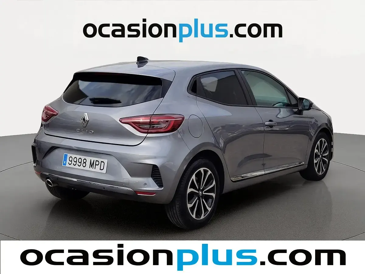 Usado Renault Clio Techno 90 CV (66 kW) 2024 Gris Utilitario