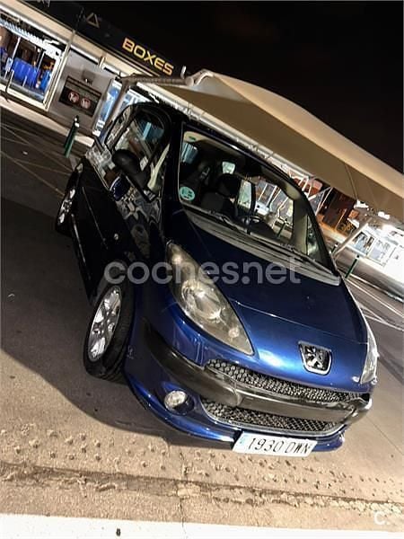 Azul Usado 2006 Peugeot 1007 Utilitario | 2800 € (Buen precio) - Imagen 1/4