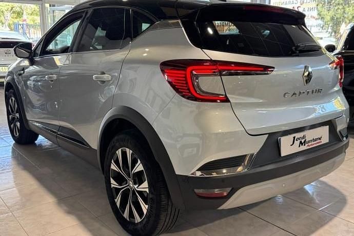 Usado Renault Captur Techno 100 CV (73 kW) 2024 SUV
