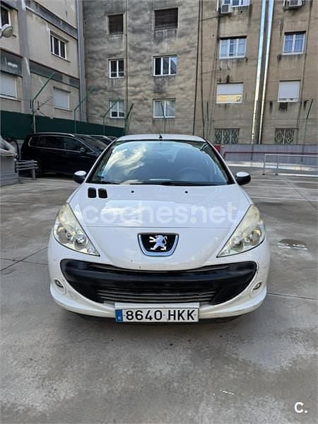 Usado Peugeot 206+ 60 CV (44 kW) 2012 Blanco Utilitario